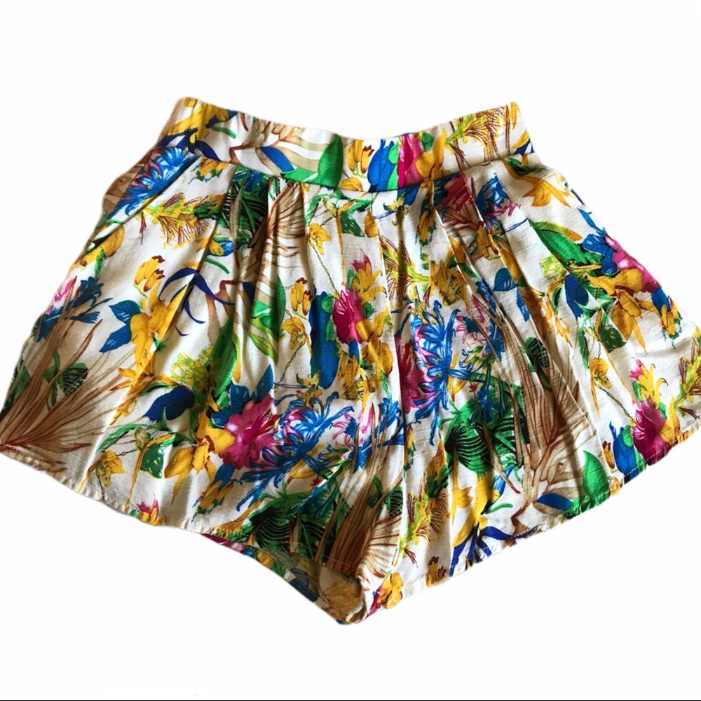 Love Riche colorful print high waist flowy shorts